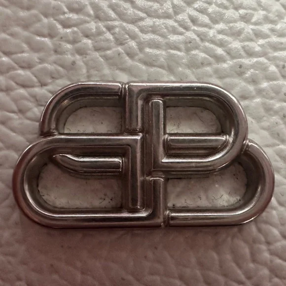 Balenciaga Compact Wallet (EUC; White/Silver) - Picture 5 of 16